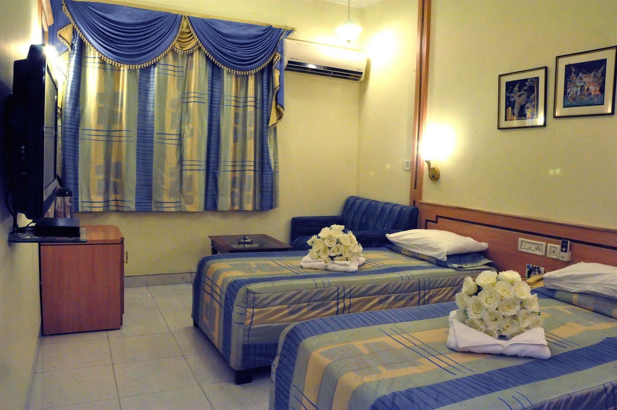Abbott Hotel Νάβι Μουμπάι Εξωτερικό φωτογραφία