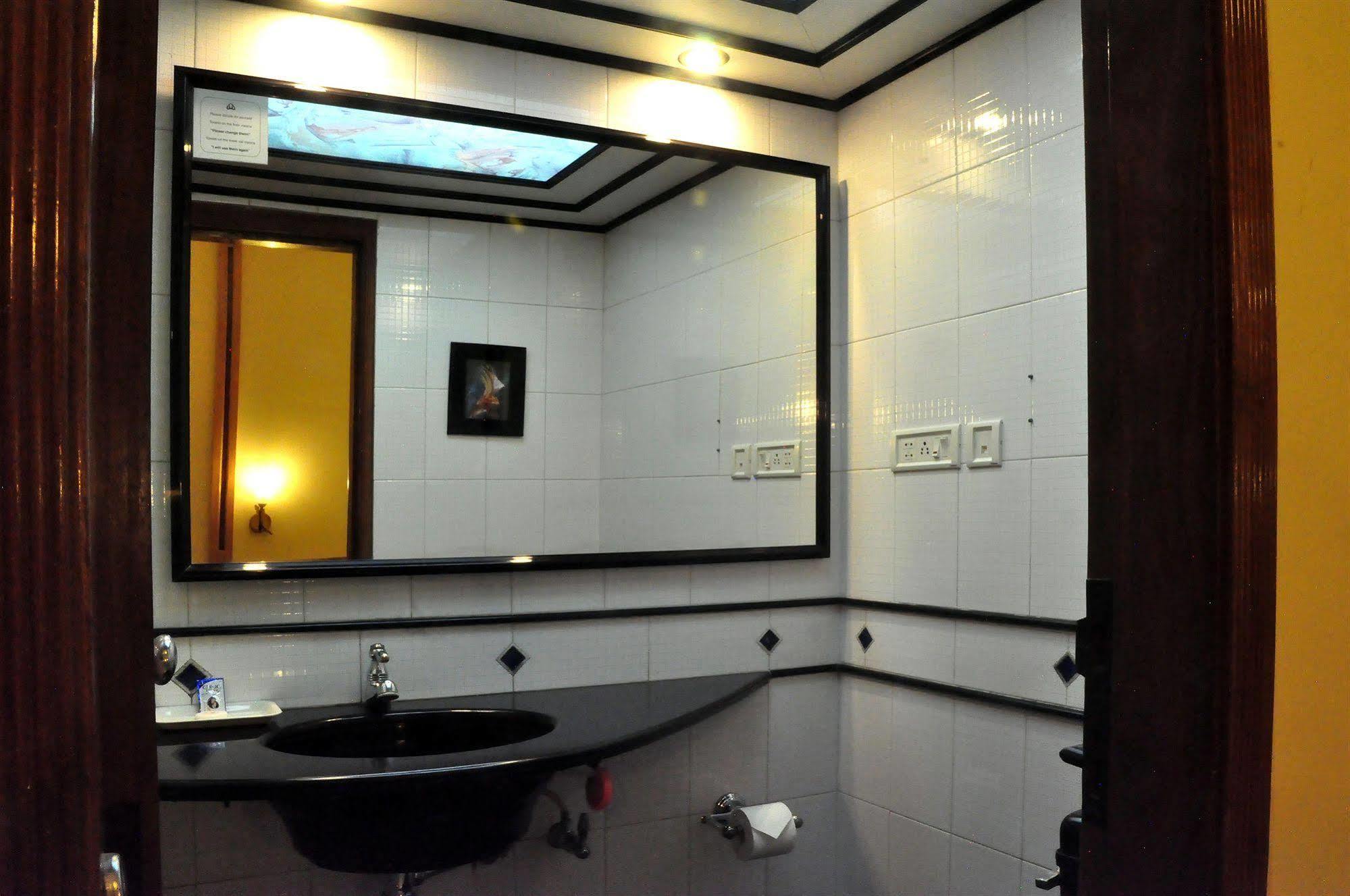 Abbott Hotel Νάβι Μουμπάι Εξωτερικό φωτογραφία